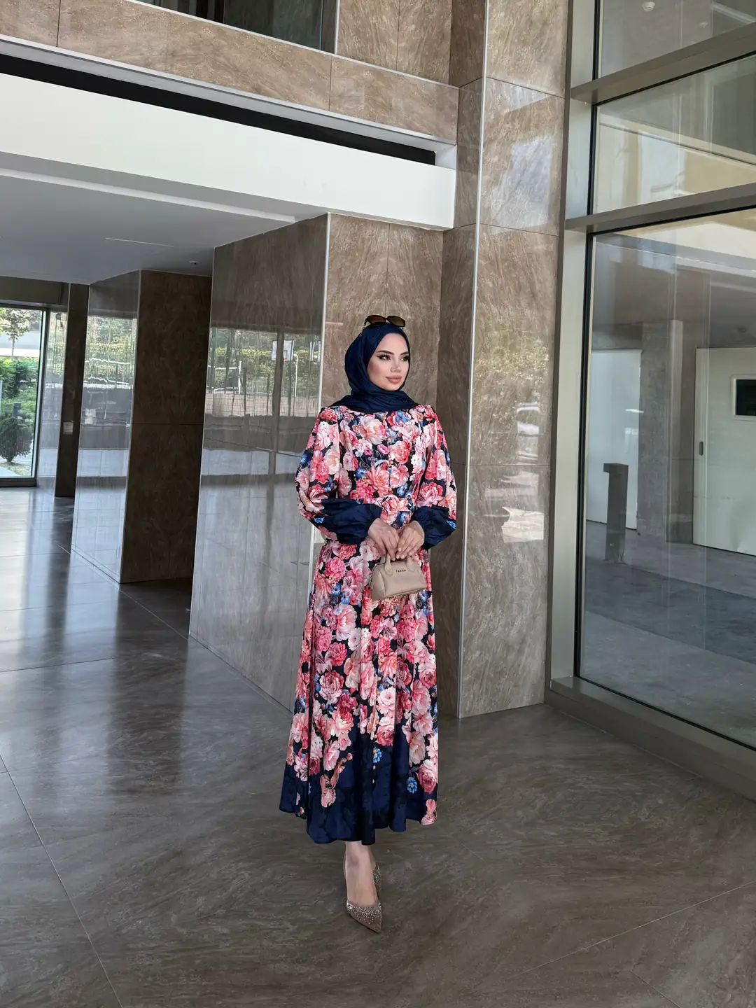 Desenli Kemerli Elbise - 2