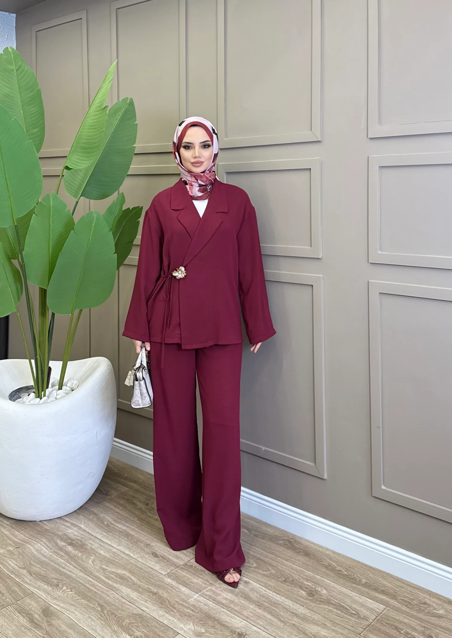 Krep Düğme Detaylı Takım