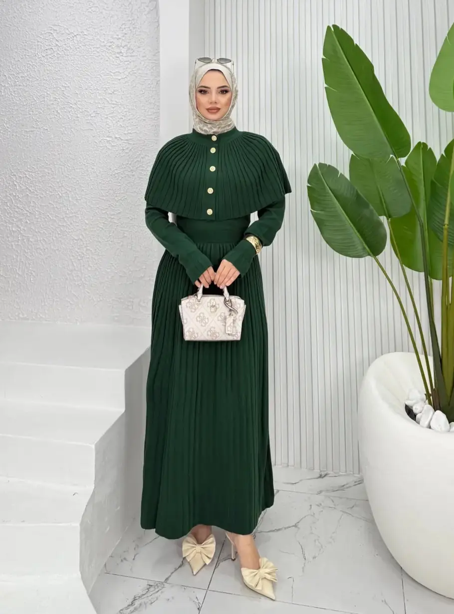 Pelerinli Triko Elbise