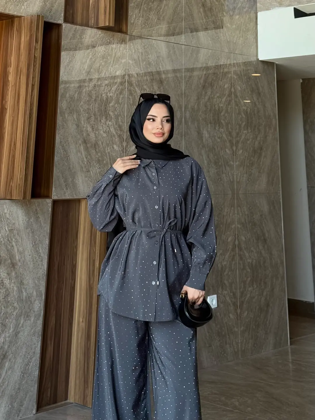 Taşlı Gömlekli Krep Yaka Takım - 2